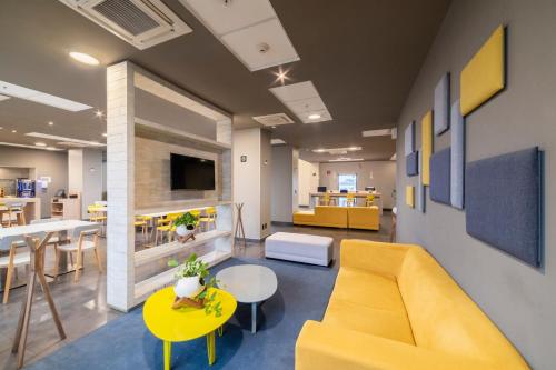 Imagen general del Hotel City Express Plus By Marriott Guadalajara Palomar. Foto 4