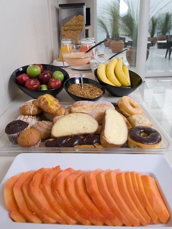 Imagen del bar/restaurante del Hotel City Express Plus By Marriott Insurgentes Sur. Foto 5