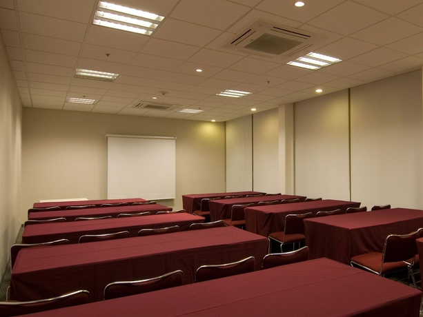 Imagen de los interiores del Hotel City Express Plus By Marriott Insurgentes Sur. Foto 13