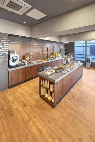 Imagen del bar/restaurante del Hotel City Express Plus By Marriott Interlomas. Foto 4