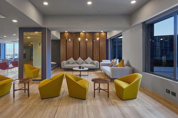 Imagen de los interiores del Hotel City Express Plus By Marriott Interlomas. Foto 18