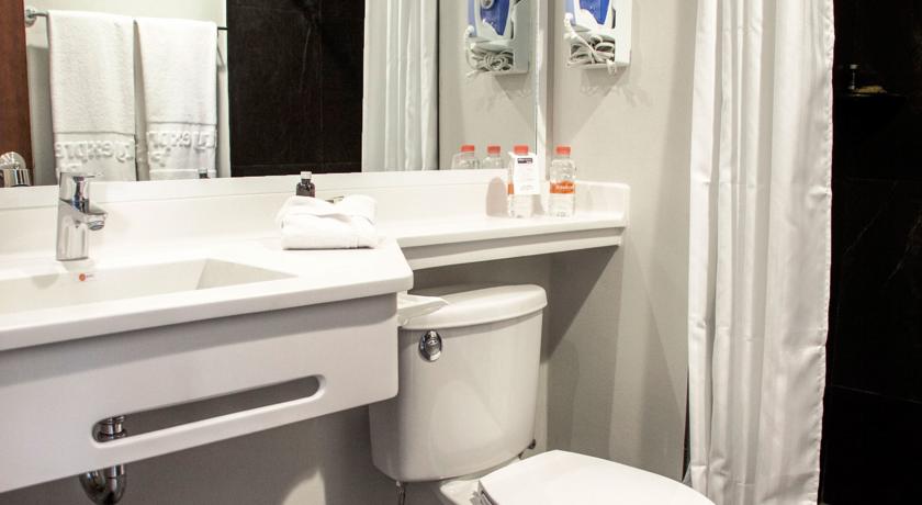 Imagen de la habitación del Hotel City Express Plus By Marriott Monterrey Galerias. Foto 4