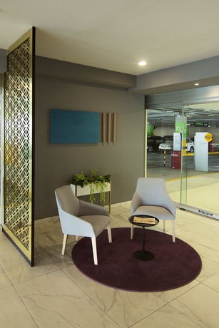 Imagen de los interiores del Hotel City Express Plus By Marriott Mundo E. Foto 18