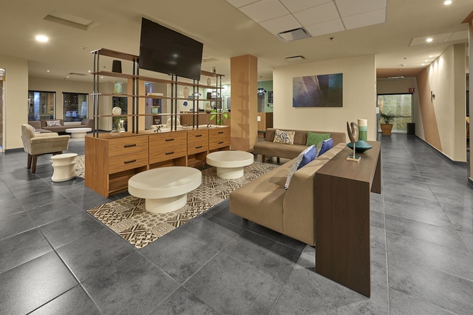 Imagen de los interiores del Hotel City Express Plus Cabo San Lucas. Foto 13