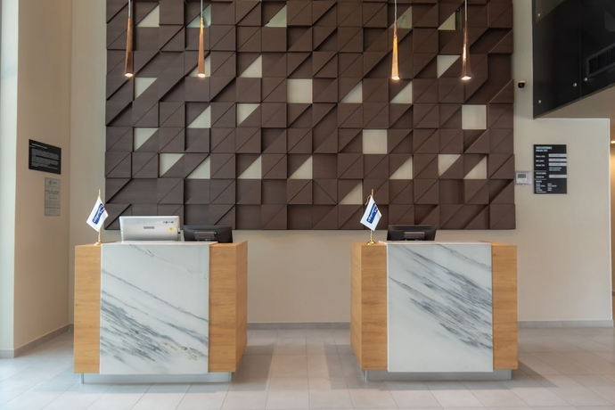 Imagen de los interiores del Hotel City Express Plus Chihuahua. Foto 14