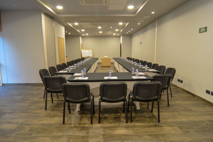 Imagen de los interiores del Hotel City Express Plus Medellin. Foto 20