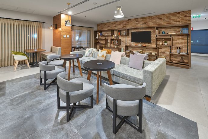 Imagen de los interiores del Hotel City Express Plus Tijuana. Foto 12