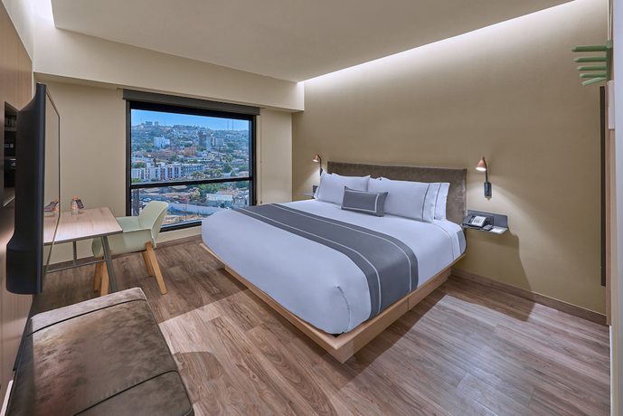 Imagen de la habitación del Hotel City Express Plus by Marriott Guadalajara Providencia. Foto 9