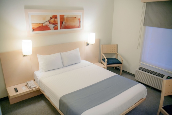 Imagen de la habitación del Hotel City Express Saltillo Sur. Foto 7