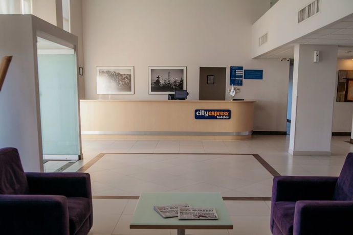 Imagen de los interiores del Hotel City Express Saltillo Sur. Foto 13