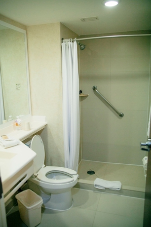 Imagen de la habitación del Hotel City Express Saltillo Sur. Foto 12