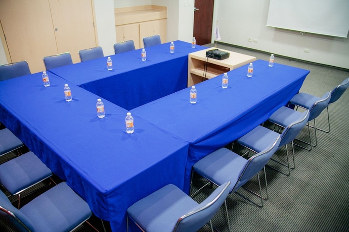 Imagen de los interiores del Hotel City Express Saltillo Sur. Foto 18