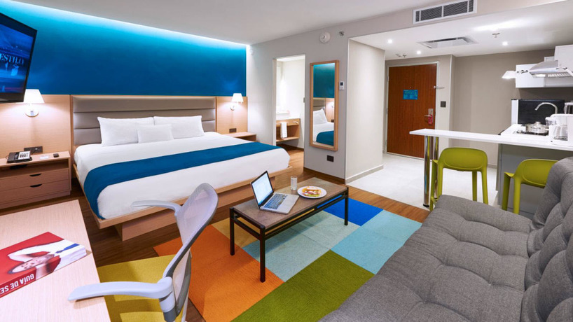 Imagen de la habitación del Hotel City Express Suites By Marriott Playa Del Carmen. Foto 4