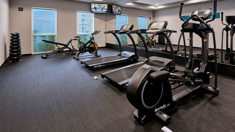 Imagen de los interiores del Hotel City Express Suites By Marriott Playa Del Carmen. Foto 8