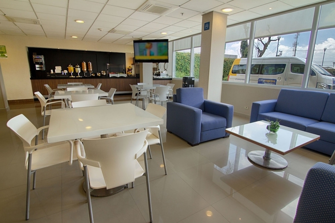 Imagen del bar/restaurante del Hotel City Express Tepotzotlan. Foto 4