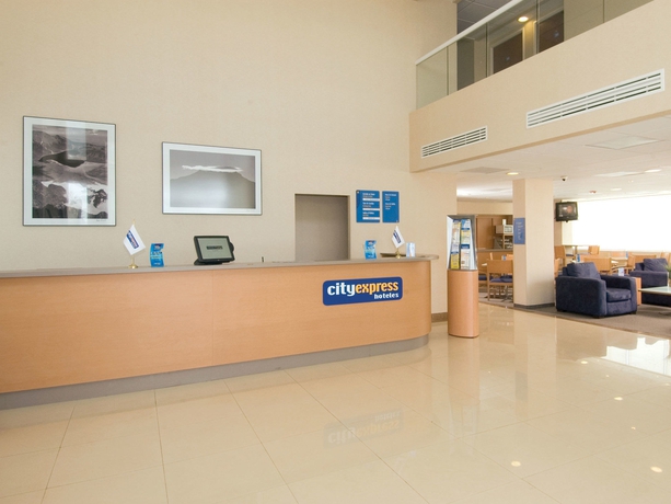 Imagen de los interiores del Hotel City Express Toluca. Foto 16