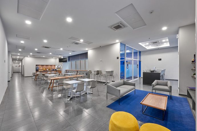 Imagen del bar/restaurante del Hotel City Express by Marriott CDMX La Villa. Foto 2