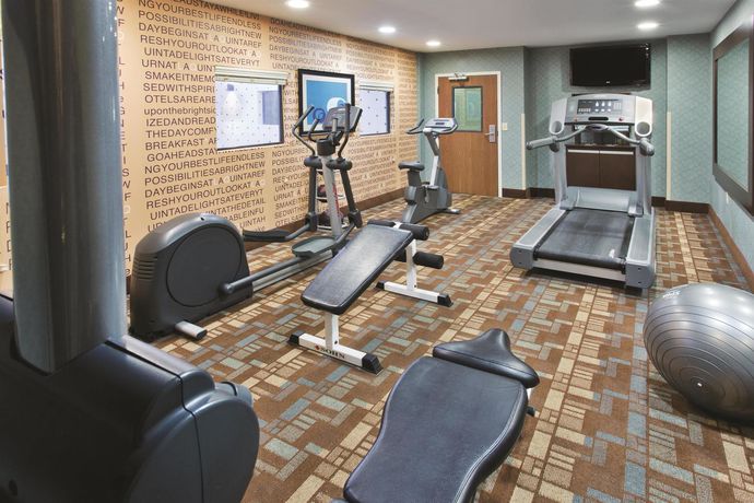 Imagen de los interiores del Hotel City Express by Marriott Grove City Columbus. Foto 16