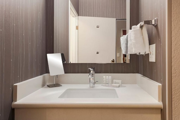 Imagen de la habitación del Hotel City Express by Marriott Houston Intercontinental Airport. Foto 7