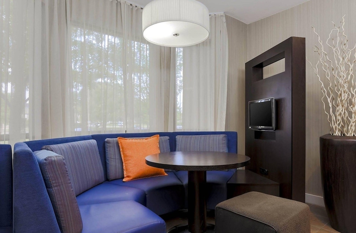 Imagen de los interiores del Hotel City Express by Marriott Houston Intercontinental Airport. Foto 19