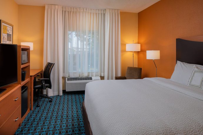 Imagen de la habitación del Hotel City Express by Marriott Lafayette. Foto 3