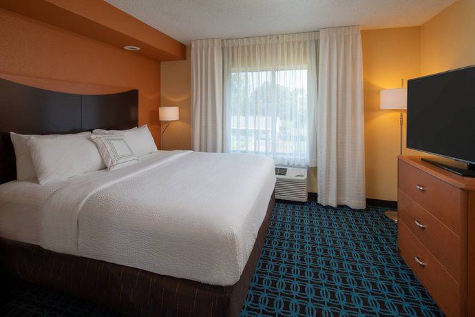 Imagen de la habitación del Hotel City Express by Marriott Lafayette. Foto 5