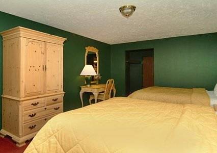 Imagen de la habitación del Hotel City Express by Marriott Petoskey Harbor Springs. Foto 9