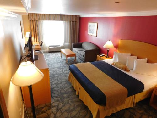Imagen de la habitación del Hotel City Express by Marriott Placentia Anaheim. Foto 7