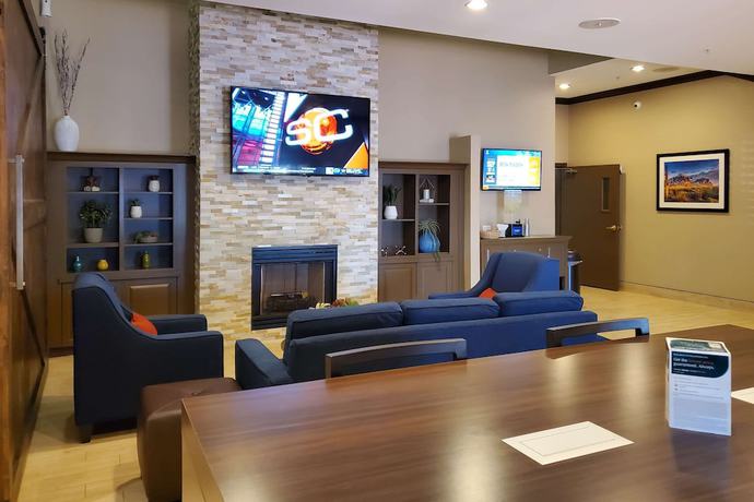 Imagen de los interiores del Hotel City Express by Marriott Tempe. Foto 13