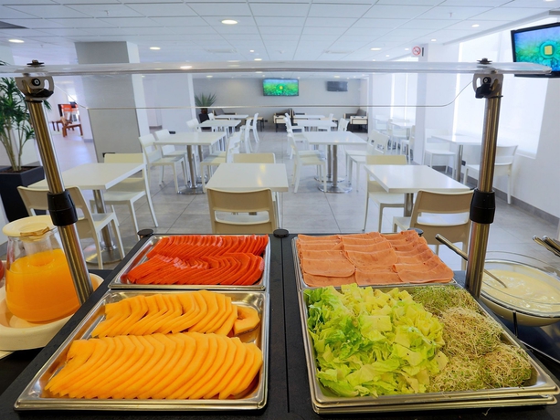 Imagen del bar/restaurante del Hotel City Express by Marriott Tijuana Insurgentes. Foto 5