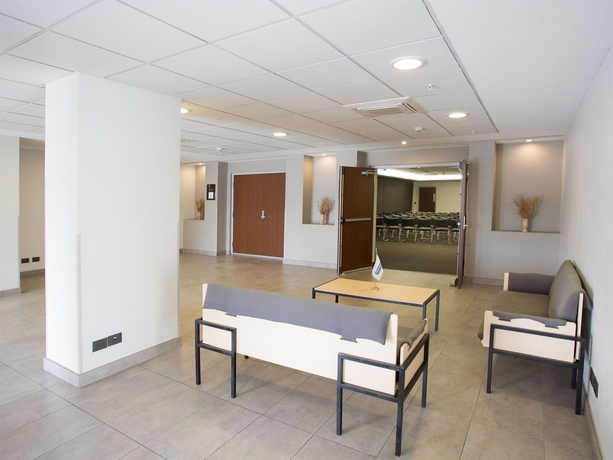 Imagen de los interiores del Hotel City Express by Marriott Tijuana Insurgentes. Foto 11
