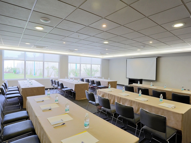 Imagen de los interiores del Hotel City Express by Marriott Tijuana Insurgentes. Foto 14