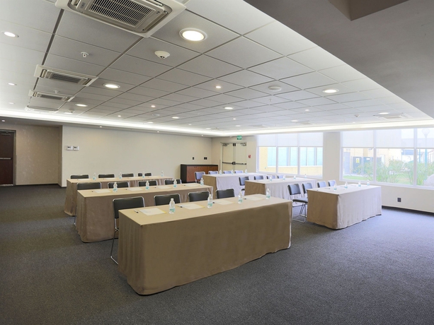 Imagen de los interiores del Hotel City Express by Marriott Tijuana Insurgentes. Foto 15