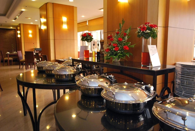 Imagen del bar/restaurante del Hotel City Garden Makati. Foto 2