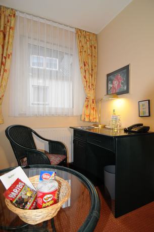 Imagen de la habitación del Hotel City, Geilenkirchen. Foto 7