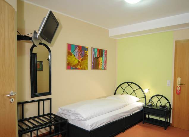 Imagen de la habitación del Hotel City, Geilenkirchen. Foto 18