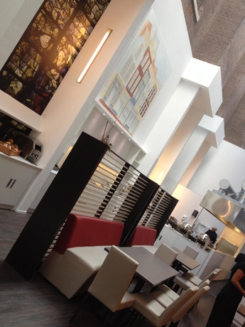 Imagen del bar/restaurante del Hotel City Gouda. Foto 4