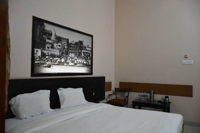 Imagen de la habitación del Hotel City Grand, Benar&eacute;s. Foto 8