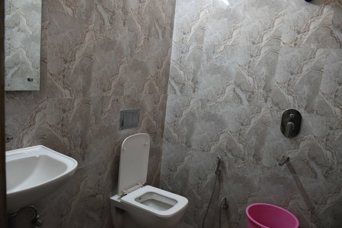 Imagen de la habitación del Hotel City Grand, Benar&eacute;s. Foto 12