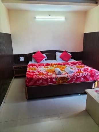Imagen de la habitación del Hotel City Heart, Haridwar. Foto 4