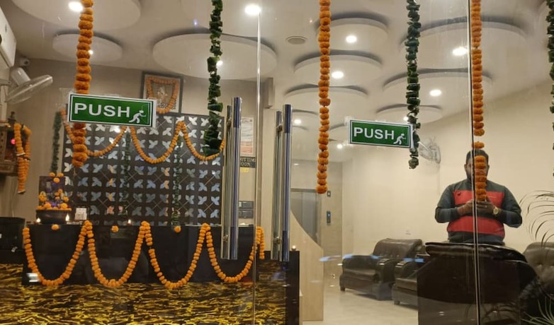 Imagen de los interiores del Hotel City Heritage Haridwar. Foto 16