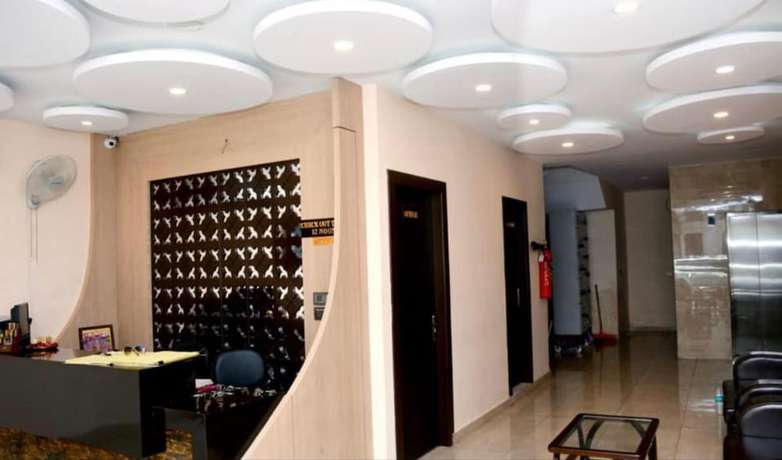 Imagen de los interiores del Hotel City Heritage Haridwar. Foto 19