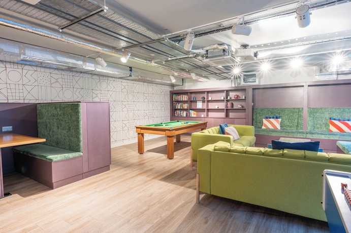 Imagen de los interiores del Hotel City HideAway. Foto 16