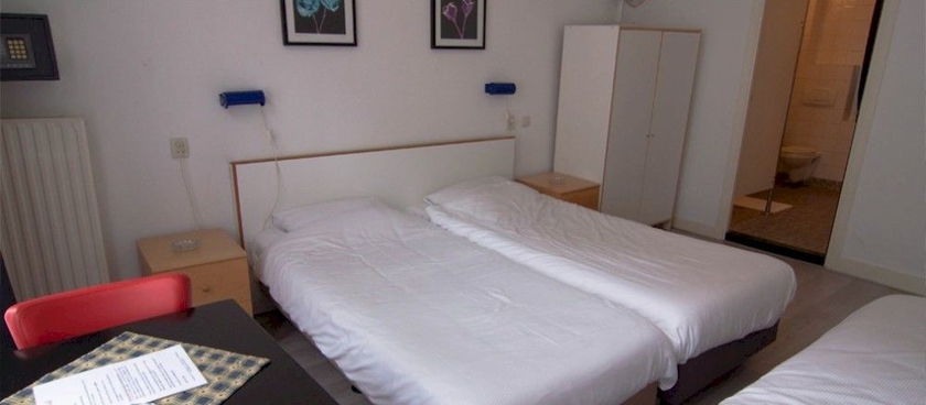 Imagen de la habitación del Hotel City Hotel, Ámsterdam. Foto 10