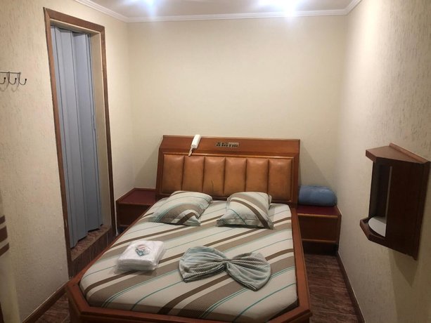 Imagen de la habitación del Hotel City II. Foto 6