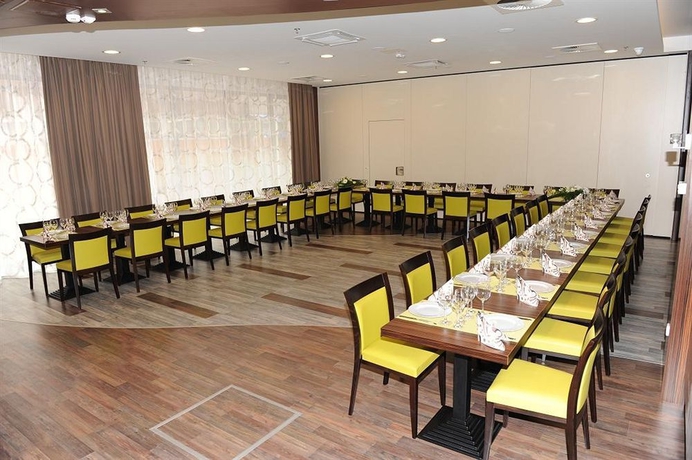 Imagen de los interiores del Hotel City Inn, Budapest. Foto 15