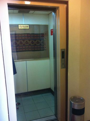 Imagen de los interiores del Hotel City Inn, Kuching. Foto 7
