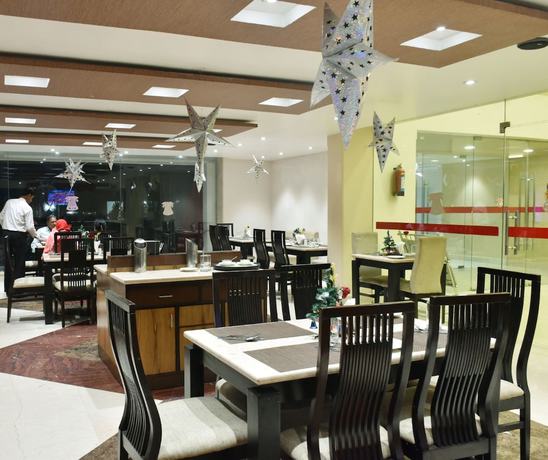 Imagen del bar/restaurante del Hotel City Inn Varanasi. Foto 3