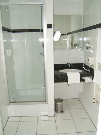 Imagen de la habitación del Hotel City Kaiserhof. Foto 12