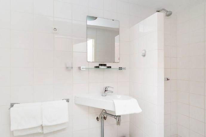Imagen de la habitación del Hotel City Leiden. Foto 6